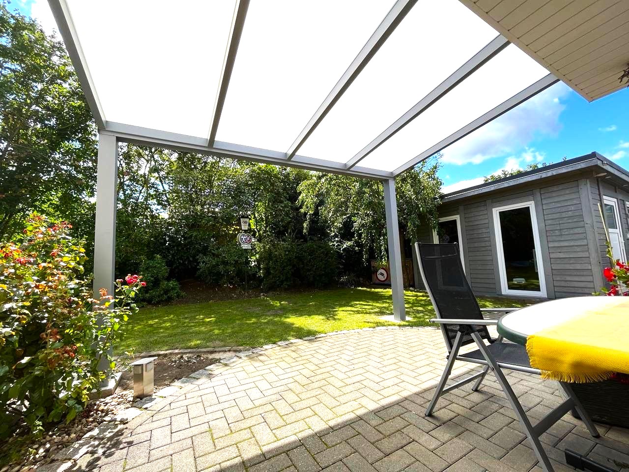 Terrassenüberdachung mit Klarem Polycarbonat
