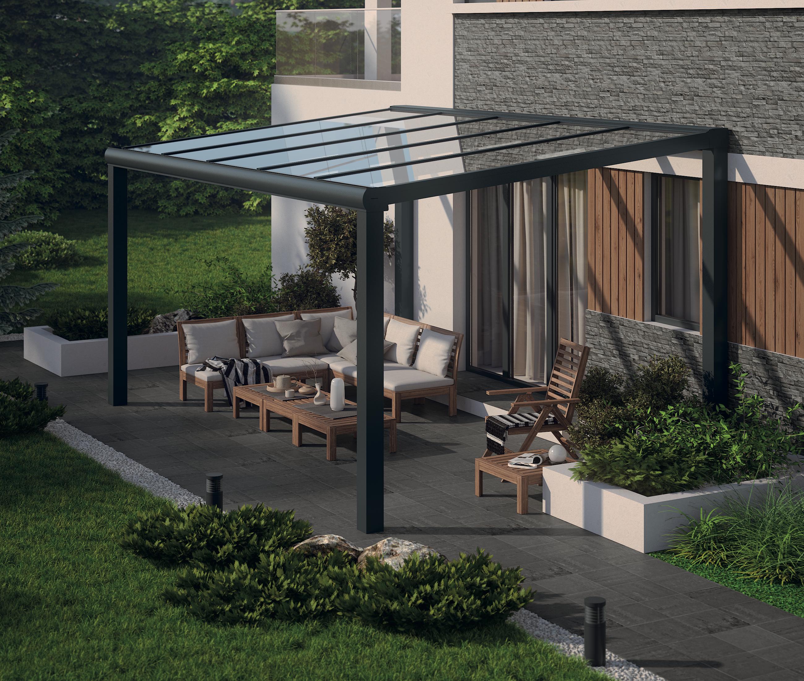 Modernes Design einer Terrassenüberdachung mit Glasdach