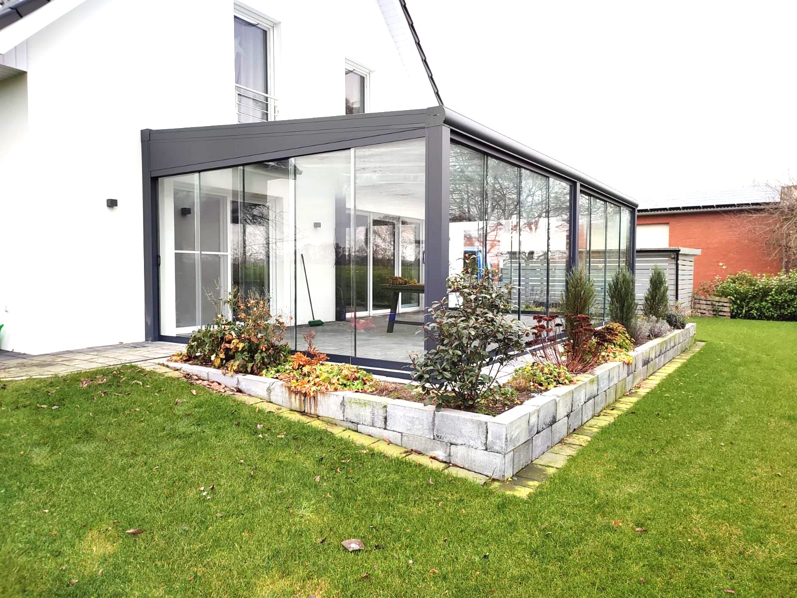 Wintergarten in Trier - Hochwertige Aluminiumkonstruktion mit Glasdach